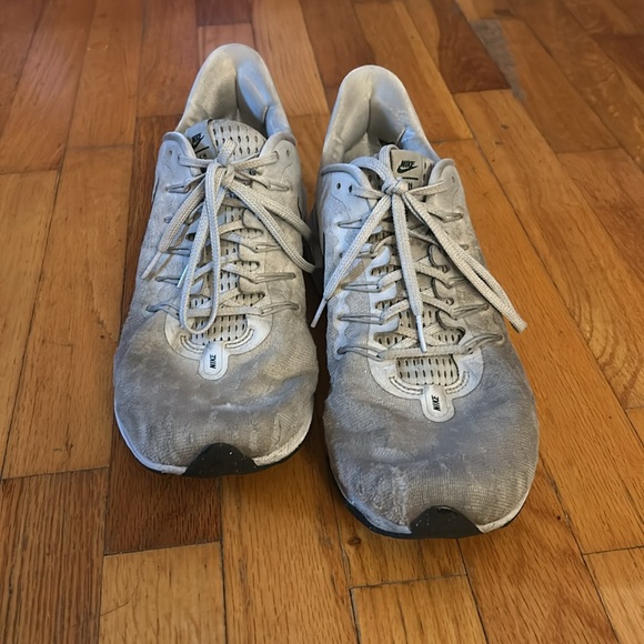 Nike Zoom Vomero 14 gray and green athletic tennis shoes 11.5 - Picture 3 of 9